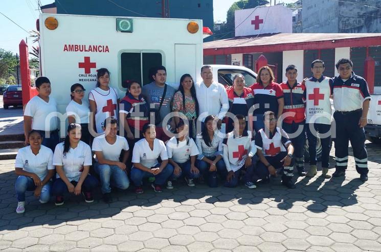 Cruz Roja de Tlapacoyan recibió dos unidades para prestar el auxilio a la población.
