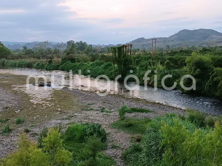 El bajo nivel que presenta el río Tecolutla a nivel de la Sierra del Totonacapan mantiene en alerta a los pobladores de la región, ante la llegada de la temporada de estiaje.