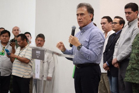 El gobernador de Veracruz, Miguel Ángel Yunes Linares, informó de la detención de 37 personas en Poza Rica el pasado 31 de diciembre, lográndose también la liberación de un secuestrado.