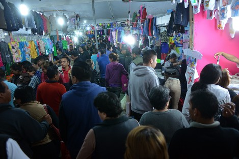 En sitios como el Deportivo Ferrocarrilero los pasillos hicieron  más llenos, y aunque la mayoría de los visitantes solo acudió a pasear, el lugar lucia con más vida.