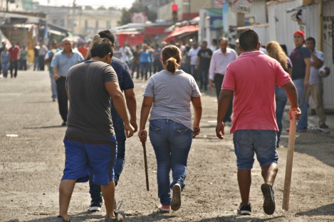 Comerciantes del mercado Unidad Veracruzana en Veracruz, dispuestos a defender su patrimonio. 