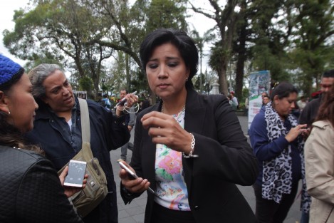 La delegada de PROFECO, Elizabeth Morales García, dijo que en Veracruz la cosa no está tan <em>fella</em>, pues no existe desabasto de gasolina y que se mantienen operativos para verificar los precios, que todos  los hayan subido.  