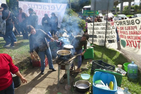 Los integrantes de UNTA llegaron listos para esperar ser atendidos por los funcionarios. 