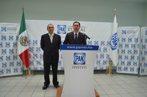 El vocero del PAN José Manuel Siu, en conferencia de prensa pidió al gobierno federal reducir impuestos en gasolinas para no afectar a la población. 