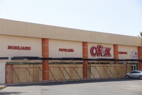 Son cientos los empleos que se han perdido y no hay fecha para la reapertura de los locales comerciales.  