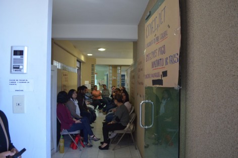 Trabajadores del Consejo Veracruzano de Investigación Científica y Desarrollo Tecnológico (COVEICYDET) se encuentran en paro de brazos caídos luego de que la Secretaria de Finanzas dejara de pagarles sus quincenas de diciembre y aguinaldo. 
