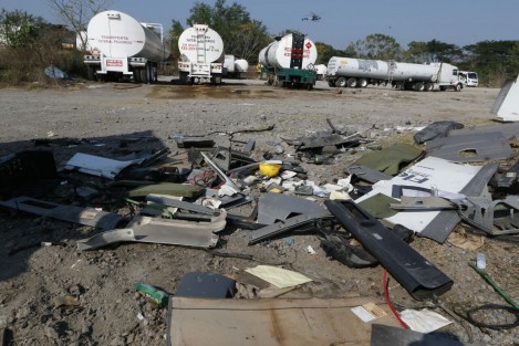 58 vehículos de transporte de carga así como armas de alto calibre fueron asegurados en el predio <em>El Faisán</em>, del municipio de Cuitláhuac, por elementos de las fuerzas federales y estatales. 