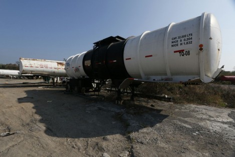 Los vehículos tanque asegurados contenían 80 mil litros de combustible. 