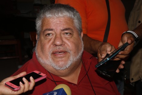 El dirigente estatal de MORENA, Manuel Ladrón de Guevara, pidió al OPLE pagar las prerrogativas a este partido político pues hasta el momento este órgano electoral local sólo a cumplido esta obligación con el PRI y el PAN.