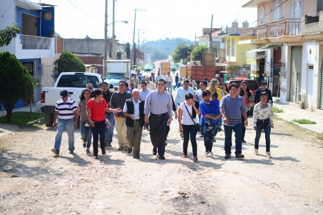 La zona de la Reserva Territorial ha tenido toda la atención de la administración municipal, debido al gran rezago en el que se encontraba y su vertiginoso nivel de crecimiento y desarrollo urbano, pero esto no podríamos hacerlo sin el apoyo de los vecinos, señaló Américo Zúñiga.