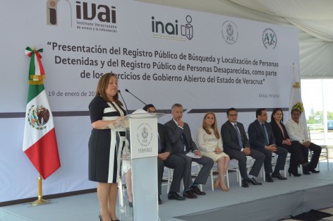 Se llevó a cabo en la Fiscalía la presentación del Registro Público de Búsqueda y Localización de Personas Detenidas y del Registro Público de personas desaparecidas, como parte de los ejercicios de gobierno abierto; estuvieron presentes el fiscal Jorge Winckler; Yoli Álvarez Comisionada del IVAI, Francisco Javier Acuña y José Salas Suárez del INAI. 