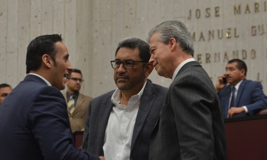 Durante la sesión legislativa de este martes, la LXIV Legislatura de Veracruz, dio entrada a la solicitud de autorización para reestructuración de la deuda estatal, enviada por el gobernador Miguel Ángel Yunes Linares. 