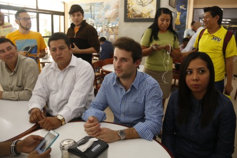El diputado local del PAN, Bingen Rementería Molina, ofreció una rueda de prensa donde acusó a sus compañeros de las bancadas del PRI y de MORENA de formar una alizanza denominada PRIMOR para bloquear la iniciativa de quitar el fuero a los servidores públicos.