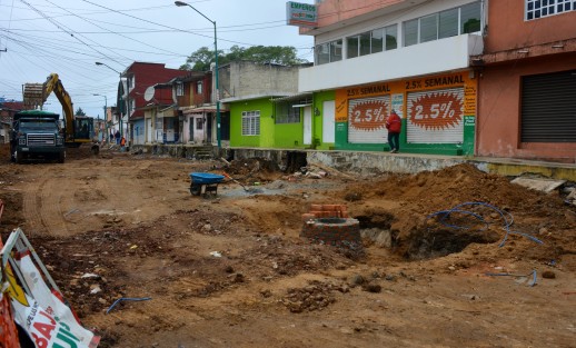 Continúa la sustitución de tomas de agua así como la renovación del drenaje de la calle Pípila y según lo dicho por los trabajadores en breve se colocará el concreto hidráulico.  