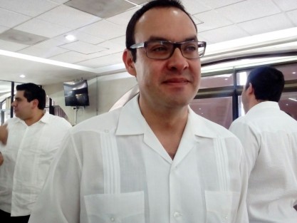 El presidente del Instituto Nacional de Capacitación y Desarrollo Político del PRI, Guillermo Deloya Cobián, dijo en entrevista que si bien no conoce los perfiles de quienes aspiran a ser candidatos para la próxima contienda electoral donde se renovarán alcaldías, estos tendrán que ser examinados y calificados y quien no supere estas pruebas no contará con el certificado de confiabiliadad que expedirá el propio Deloya Cobián.