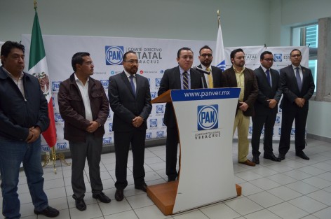 El conferencia de prensa, la dirigencia estatal de PAN Veracruz confirmó que irán en alianza con el PRD en los próximos comicios para renovar alcaldías, correspondiendo 142 a su partido y 70 al PRD. 