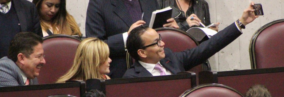 Algunos diputados a los que nunca les podrán robar el celular. 