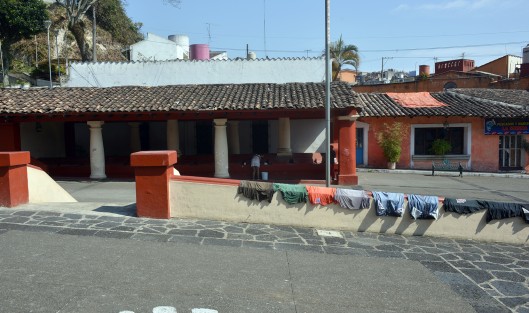 Sacan los trapos al sol, pero nada pasa. 