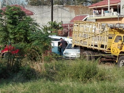 Continúan los asesinatos en la zona centro del estado, este miércoles el dueño de un autolavado fue ejecutado cuando viajaba en su vehículo en calles de la colonia San Pedro en Citláhuac.  
