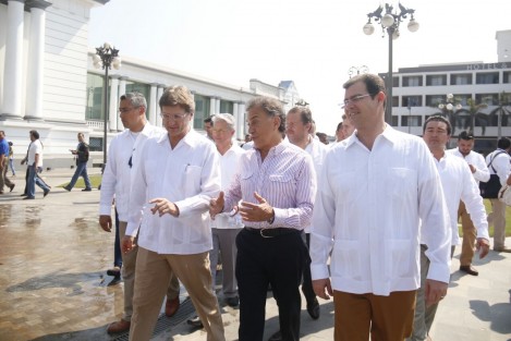 El secretario de Turismo Federal acudió al  puerto de Veracruz a conocer algunos proyectos turísticos y obras del Centro Histórico rumbo a los 500 Años. 