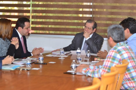Este jueves, el alcalde Américo Zúñiga Martínez se reunió con el Secretario de Educación de Veracruz, Enrique Pérez Rodríguez, para impulsar diferentes proyectos conjuntos en beneficio de las escuelas xalapeñas. 