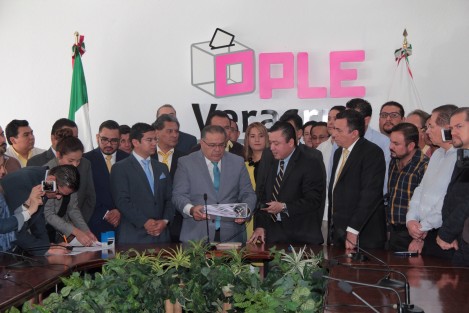 Además, de la coalición PAN - PRD, PRI y PVEM solicitaron lo propio para su coalición <em>Que Resurja Veracruz</em>