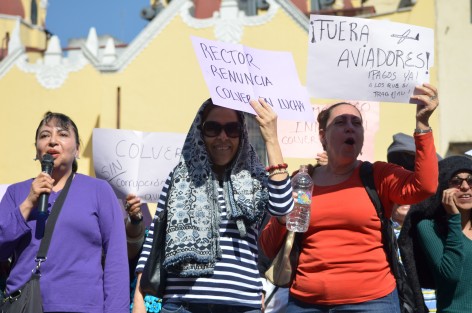 Como se recodará los trabajadores de COLVER llevan ya dos meses sin poder cobrar sus salarios, debido a la investigación que se sigue en el gobierno estatal para detectar aviadores, lo que tiene a los verdaderos trabajadores en serios aprietos económicos. 