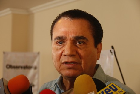 Hilario Arenas, presidente del Observatorio y Contraloría Ciudadana de Veracruz, pidió la renuncia del fiscal Jorge Winckler, ante la inminente salida del penal de Pacho Viejo del exsecretario de Seguridad Pública, Arturo Bermúdez Zurita, acusado de enriquecimiento ilícito y quien podría enfrentar su proceso en libertad gracias a un amparo indirecto emitido por un juez federal. 