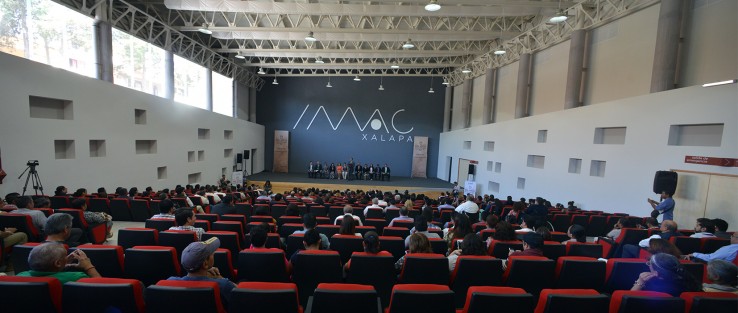 En el IMAC se llevaron a cabo algunos eventos con los que el Ayuntamiento de Xalapa está comemorando el Centenario de la Constitución de 1917 y del Municipio Libre. El mismo estuvo presidido por el alcalde Américo Zúñiga Martínez. 