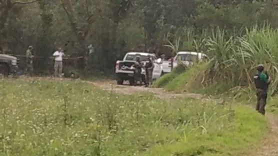 Luego de varios días de búsqueda infructuosa, finalmente las Secretaria de la Defensa Nacional, Policías Ministeriales, Fuerza Civil y Policía Estatal, hallaron lo que podrían ser fosas con restos humanos en un cañal, de la colonia Chicahuaxtla de Ixtaczoquitlán, Ver. 
