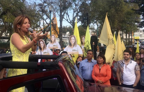 La  xalapeñísima Ana Miriam Ferráez se apunta como aspirante a la candidatura a la alcaldía de Xalapa, por el PRD. 