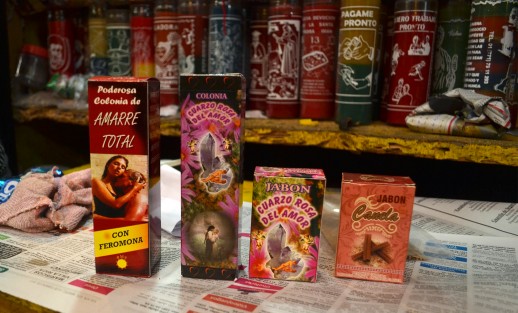 Algunos solicitan jabones y perfumes del mercado, para asegurar el <em>amor</em> de alguna persona.  .