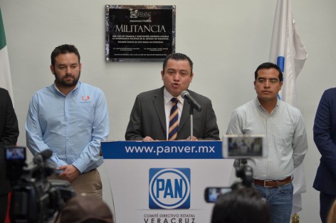 José de Jesús Mancha aseguró que el PAN no desviará recursos ahora que es gobierno, a favor de sus candidatos; ni harán manejo partidista de programas sociales como el PRI acostumbraba... ni siquiera para la candidatura del hijo del gobernador. 