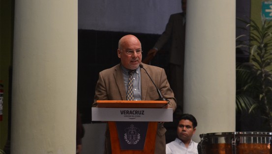 En presencia del subsecretario Pedro Manterola y  la Banda Sinfónica del Gobierno del Estado  se celebró el Día de la Mujer Mexicana, en el patio del Palacio de Gobierno.