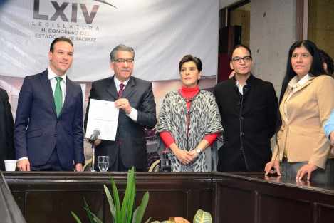 El Congreso del Estado entregó al Órgano de Fiscalización Superior del Estado (ORFIS) las Cuentas Públicas Municipales y de entidades paramunicipales, correspondientes al ejercicio fiscal 2016, para su revisión, para que a más tardar el 15 de octubre presente al Congreso del Estado el Informe de Resultados.