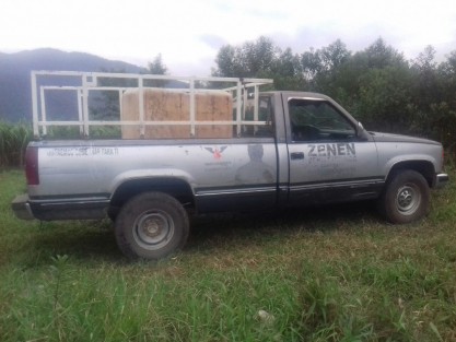 Elementos de la Delegación Fortín de la Policía Estatal que realizaban recorridos de rutina, ubicaron la tarde de este jueves, en un camino de terracería,  un vehículo en evidente estado de abandono,  con un contenedor de plástico vacío.
 