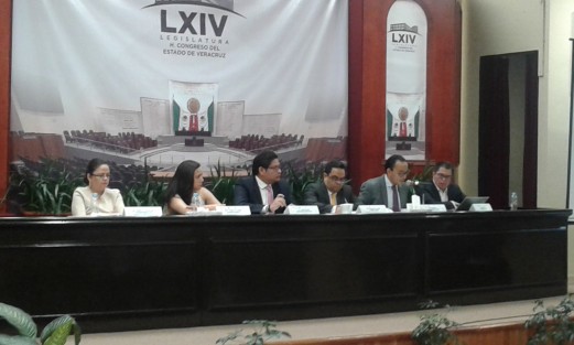 En el Congreso del Estado se lleva a cabo la Jornada por la armonización de la protección de los datos personales, con la presencia de funcionarios del INAI y diputados locales. 