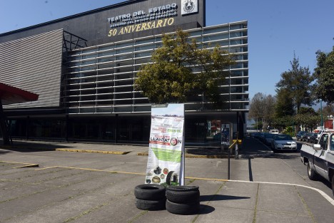 Será falta de información poca conciencia ecológica o de plano la  crisis que pega fuerte y no hay para cambiar llantas, pero el  <em>Llantatón</em> no tuvo muy buena respuesta  esta vez. Quizá otros módulos si hayan estado concurridos. 