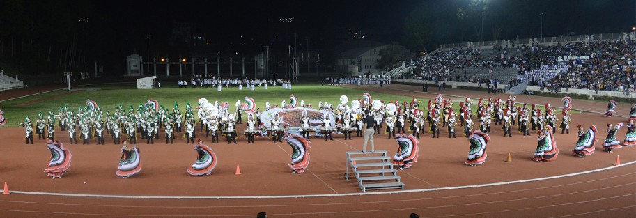 Una vez en el Estadio Xalapeño, una a una las bandas dieron un gran espectáculo musical. 