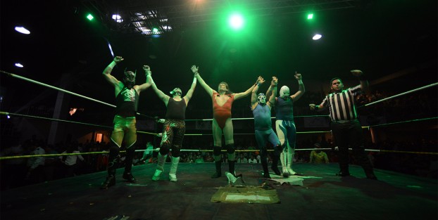 En dicho evento participaron varios luchadores tanto locales como nacionales. 
