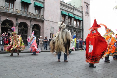 ​​​​​​​​​​​​​​​​Danzantes del municipio de Zacualpan visitaron la capital del estado para promocionar su tradicional carnaval que se llevará a cabo del 24 al 28 de febrero.