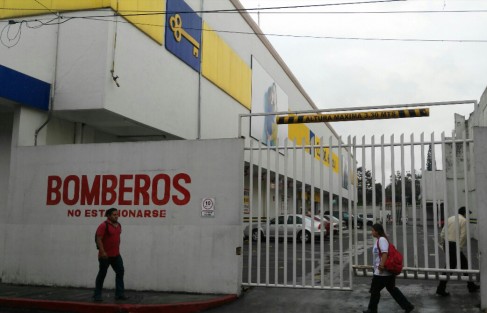Un grupo de sujetos armados asaltó la mañana de este martes, la sucursal de Coppel ubicada en la avenida 11 entre calles 9 y 11, aun cuando se realizó un operativo para dar con los responsables, no hubo detenidos.