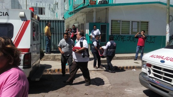 Seis jóvenes fueron atendidos en el lugar y se estabilizaron y otros seis fueron trasladados al Hospital Civil y a la Cínica 11 del Instituto Mexicano del Seguro Social (IMSS) y ya se encuentran bien. 
