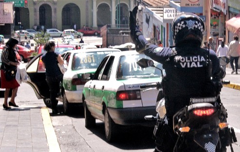 Si transportistas y ciudadanos tuvieran cultura vial, ciertamente no harían falta los policías viales.No todo esculpa de los agentes.   