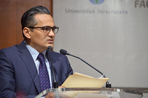 El fiscal general, Jorge WInkler Ortiz, informó que la defensa de Arturo Bermúdez buscan acumular los procesos que se le siguen por de abuso de autoridad y tráfico de influencias, para que con ello solamente le quede una vinculación y pueda solicitar salir del CERESO yenfrentar el proceso en libertad.