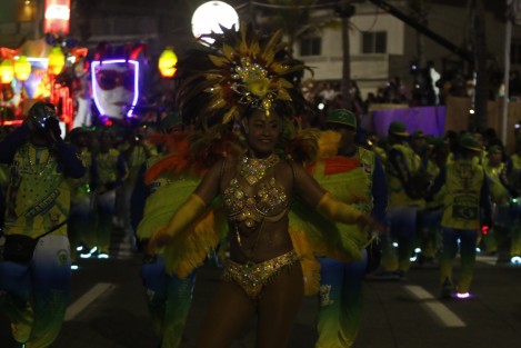 Se llevó a cabo el primer gran desfile de carros alegóricos y comparsas del carnaval de Veracruz 2017. 