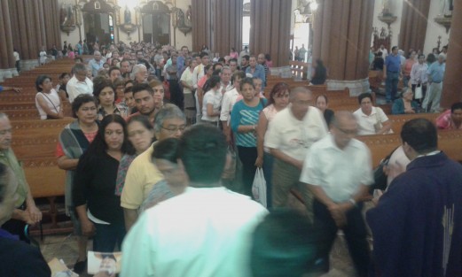 En la Catedral de Xalapa hubo mucha afluencia de feligreses para la toma de ceniza.