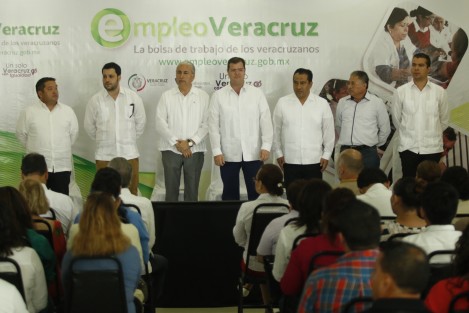 En Veracruz fue presentada la aplicación para teléfono móvil <em>Empleo Veracruz</em> donde se puede encontrar oferta y demanda de empleos y servicios. Esta plataforma es gratuita y pueden acceder todo tipo de perfiles laborales.
