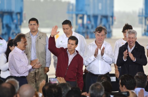 Al inaugurar el nuevo puerto de Tuxpan, Enrique Peña Nieto dijo que éste alberga la tecnología más avanzada en el mundo, para hacer del mismo un punto de entrada y de salida a productos nacionales o extranjeros, o de insumos que recibimos de otras partes para fabricar aquí, en México. 
