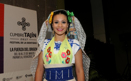 Autoridades de Turismo presentaron la  cartelera y eventos que habrán de llevarse a cabo durante la Cumbre Tajín 2017, la cual, dijeron, será muy diferente a las ediciones pasadas, ya que se tratará de recobrar su origen. 